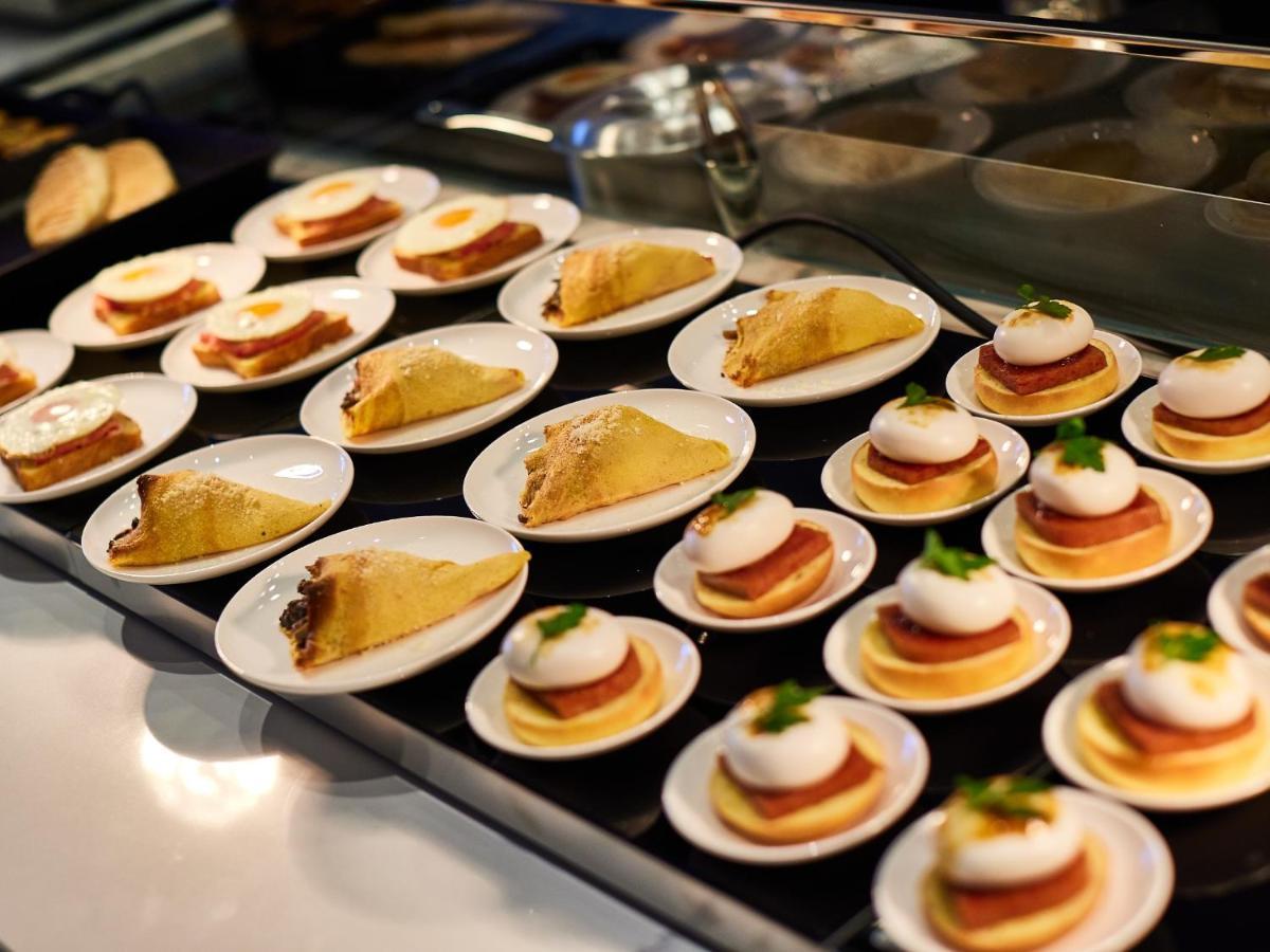 Ryukyu Hotel & Resort Nashiro Beach Itoman Exterior photo Canapés